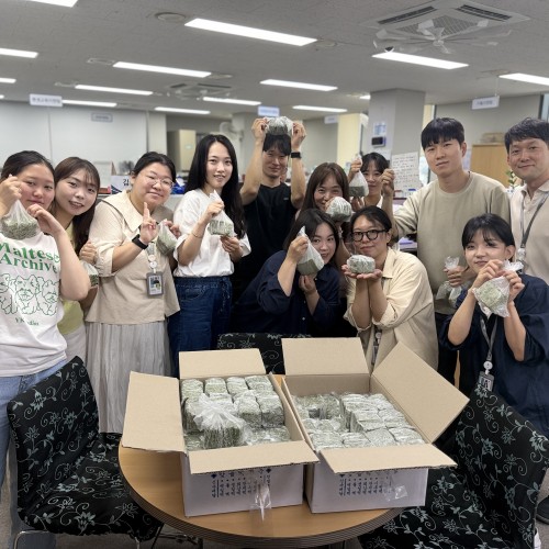 “선생님들 사랑합니다!” 익명의 이용자님이 전해주신 따뜻한 응원