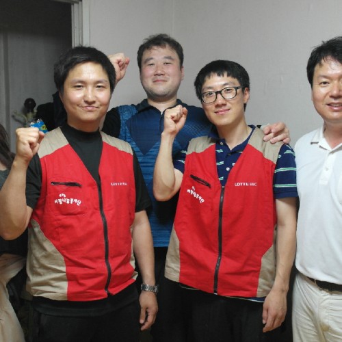 롯데건설 임직원과 함께한 재가장애인 가정 도배시공 및 가시지원